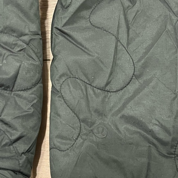 Lululemon Insulated Quilted Pullover Jacket Size 10 - Picture 7 of 8